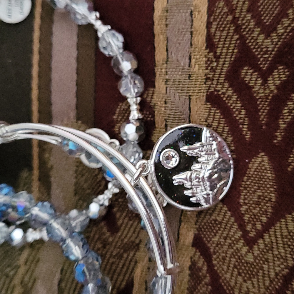Alex ani set  five limited edition Harry potter gorgeous bracelets 😍 - Picture 4 of 9